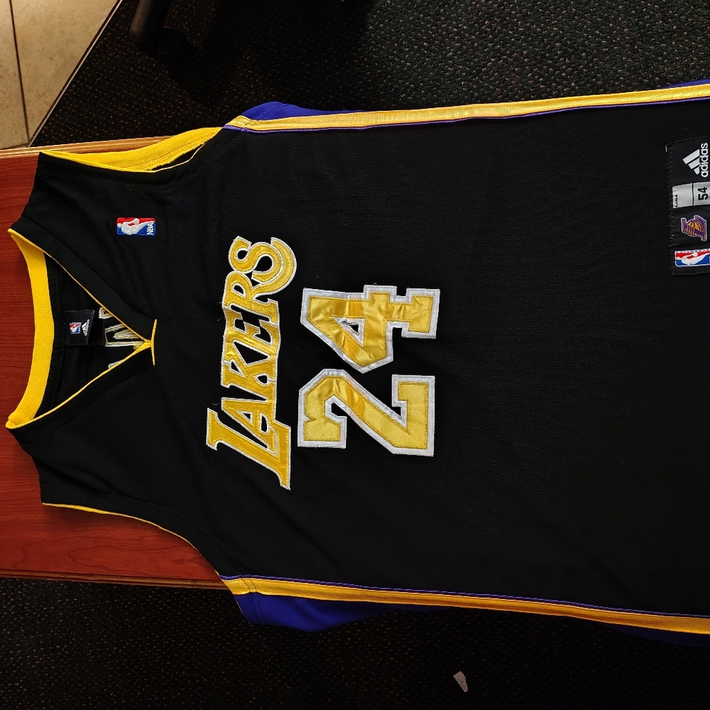 Kobe Bryant jersey